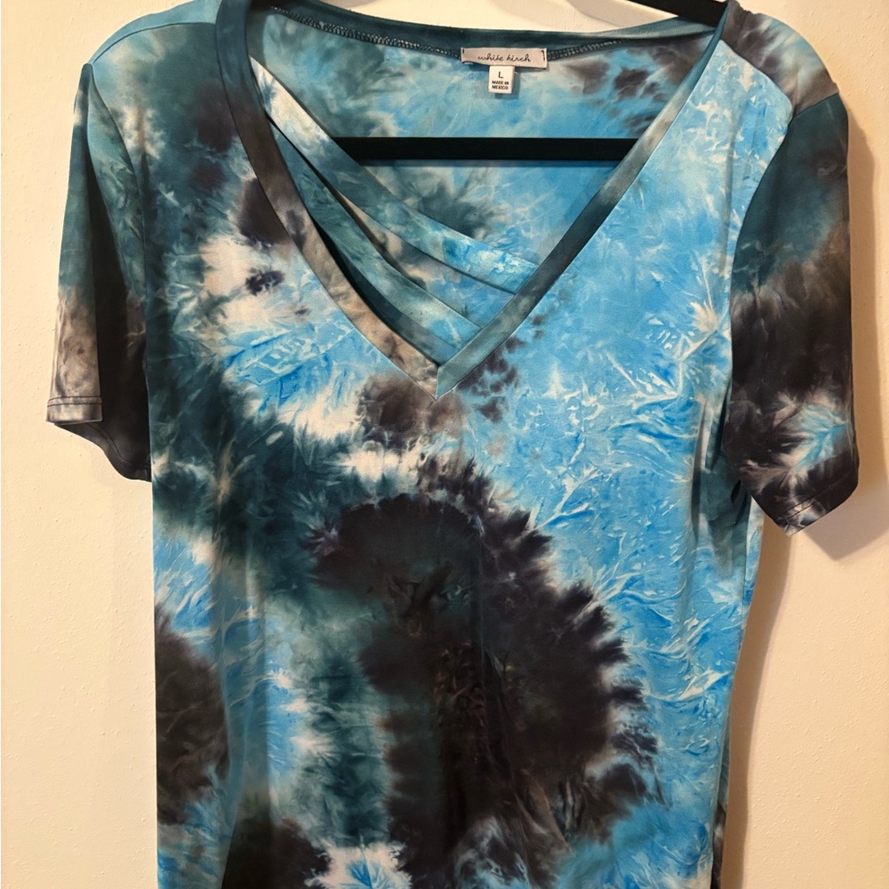 White Birch Blue and Black Tie-Dye V-Neck Top
